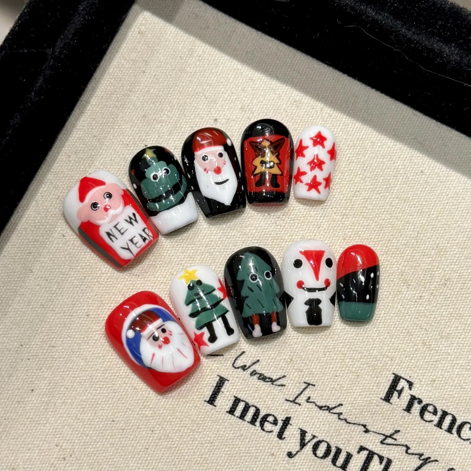 10Pcs Short Flare Shaped Handmade False Nails with Glue Cute 3D Christmas Cartoon Nail Design Glitter Press on Nail Manicure Tip