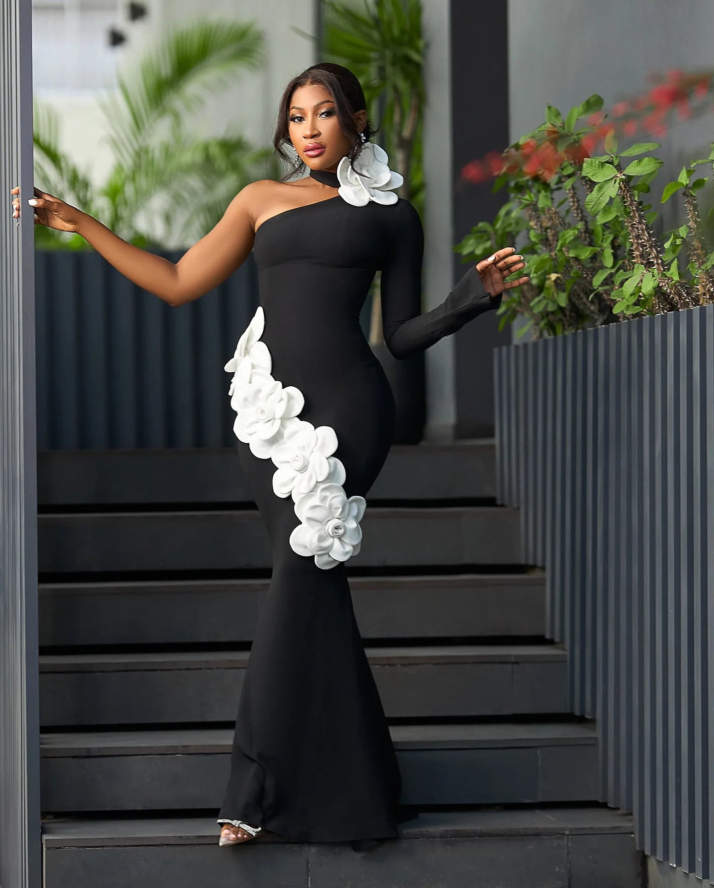 Black Color Women Sexy Long Sleeve One Shoulder White Florals Bodycon Long Bandage Dress Celebrate Evening Party Birthday Wear