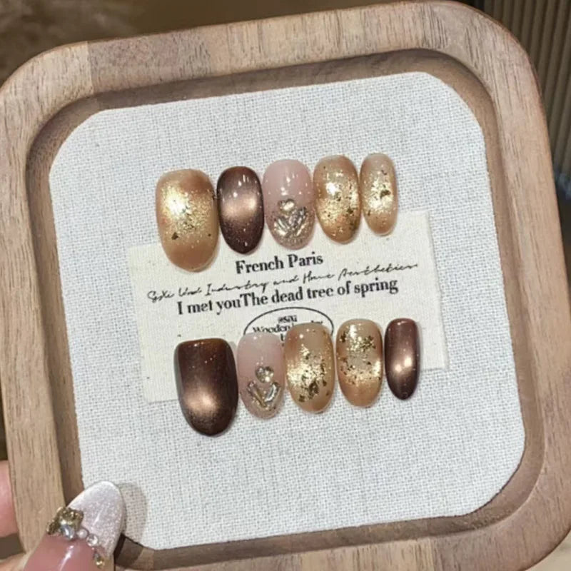 24Pcs Brown Cat's Eye with Design Fake Nail Short Round Head Press on Nails Oval Rhinestone Wearable Full Cover False Nails Tips