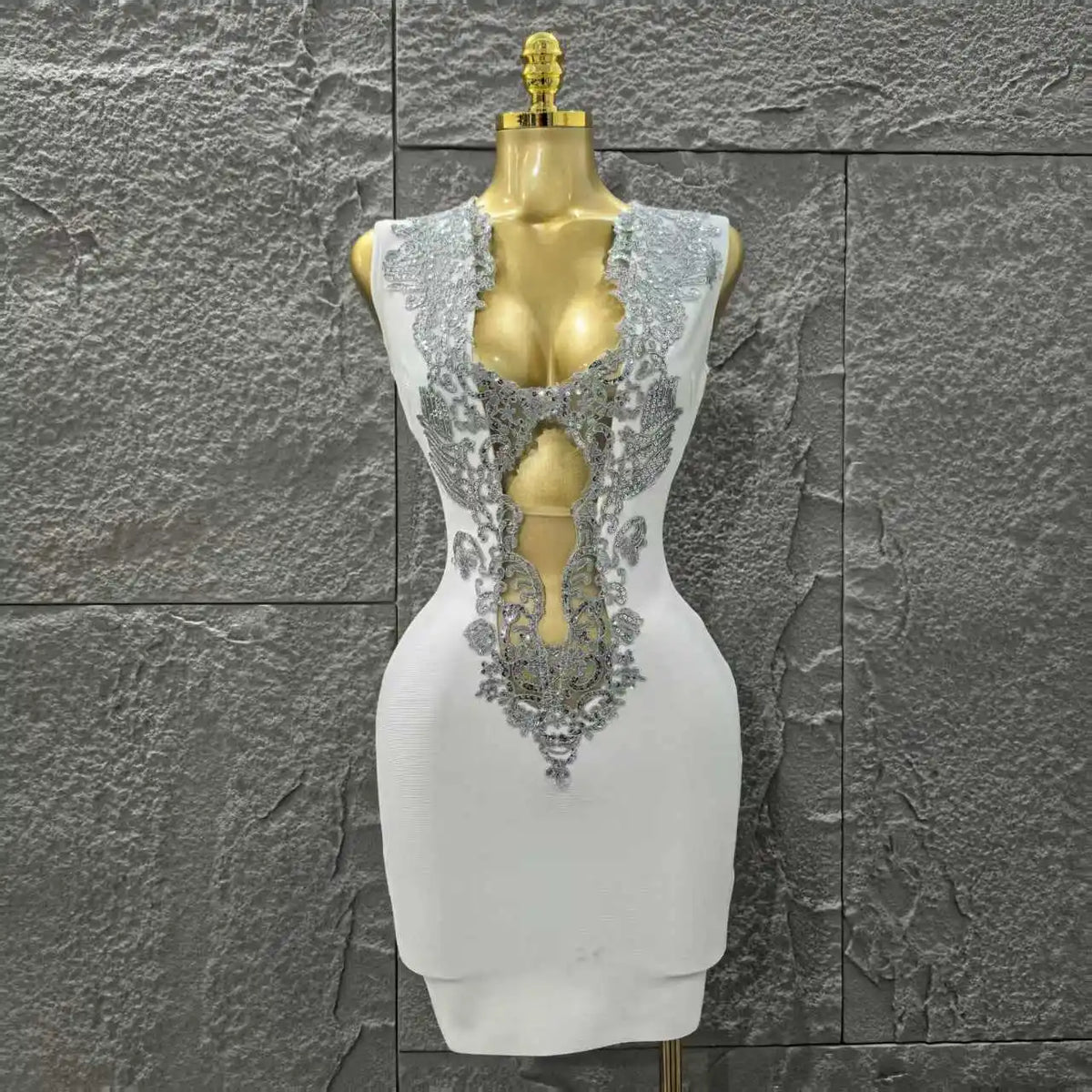White Color Women Sleeveless Sexy V-Neck Sequins Bodycon Mini Bandage Dress Fashion Celebrate Nightclub Party Birthday Outfit