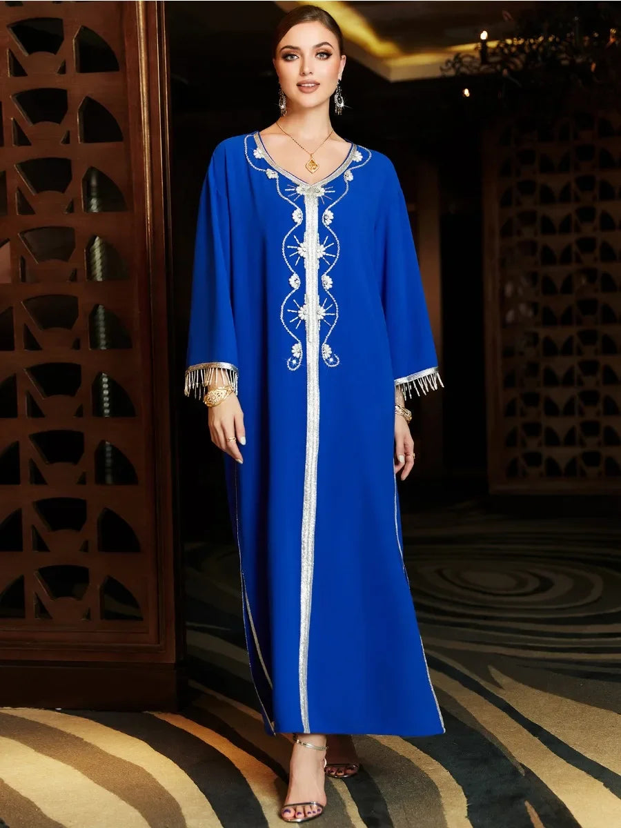 Vestido muçulmano 2023 Mão puro Mão manual Strass com miçangas chiques Tassel Manga cheia em V abayas para mulheres marroquinas