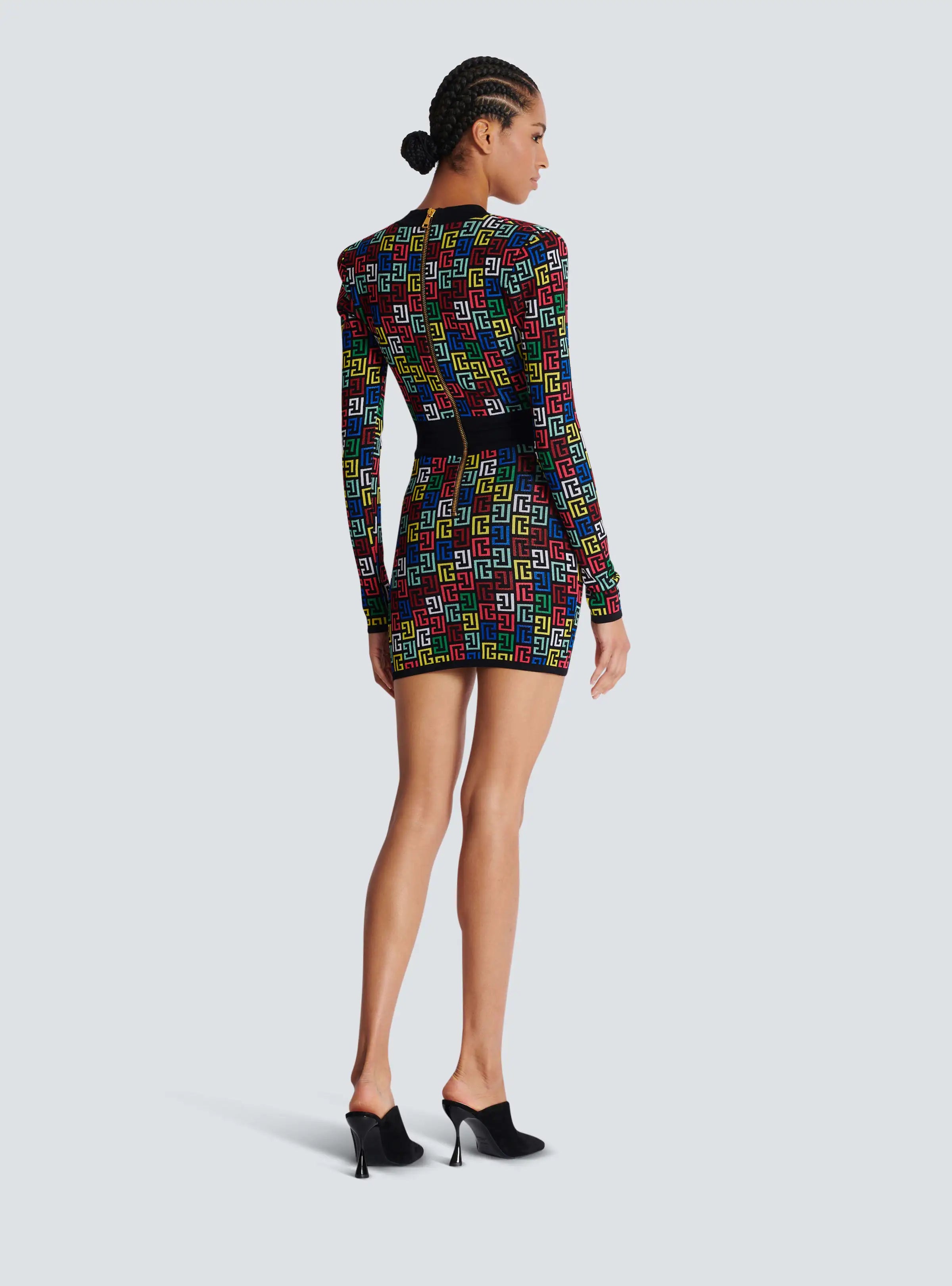 2024 New Arrival Women Long Sleeve Deep V-Neck Bodycon Mini Jacquard Bandage Dress Elegant Evening Party Cocktail Outfit