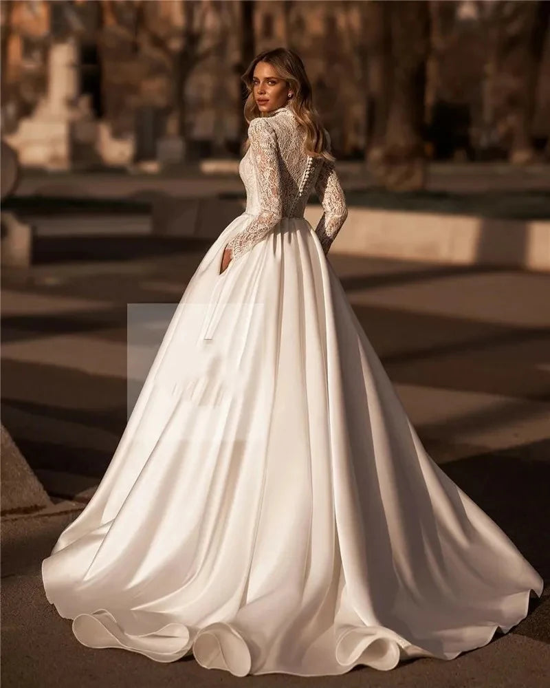 Luxury Illusion Wedding Dresses Simple Bride Dresses High Neck Long Sleeves Lace Appliques Elegant Wedding Gowns Long Train