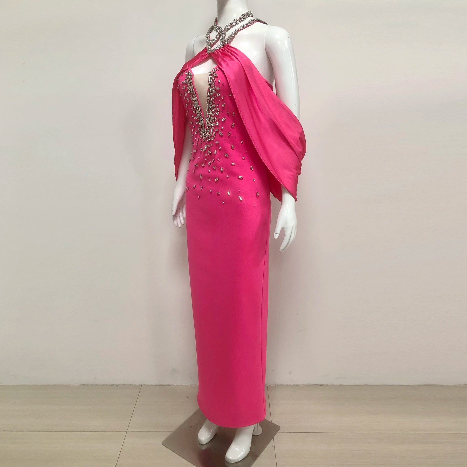 New Women Celebrity Sexy Key Hole Beading Diamonds Pink Maxi Long Bodycon Bandage Dress 2025 Elegant Evening Club Party Dress