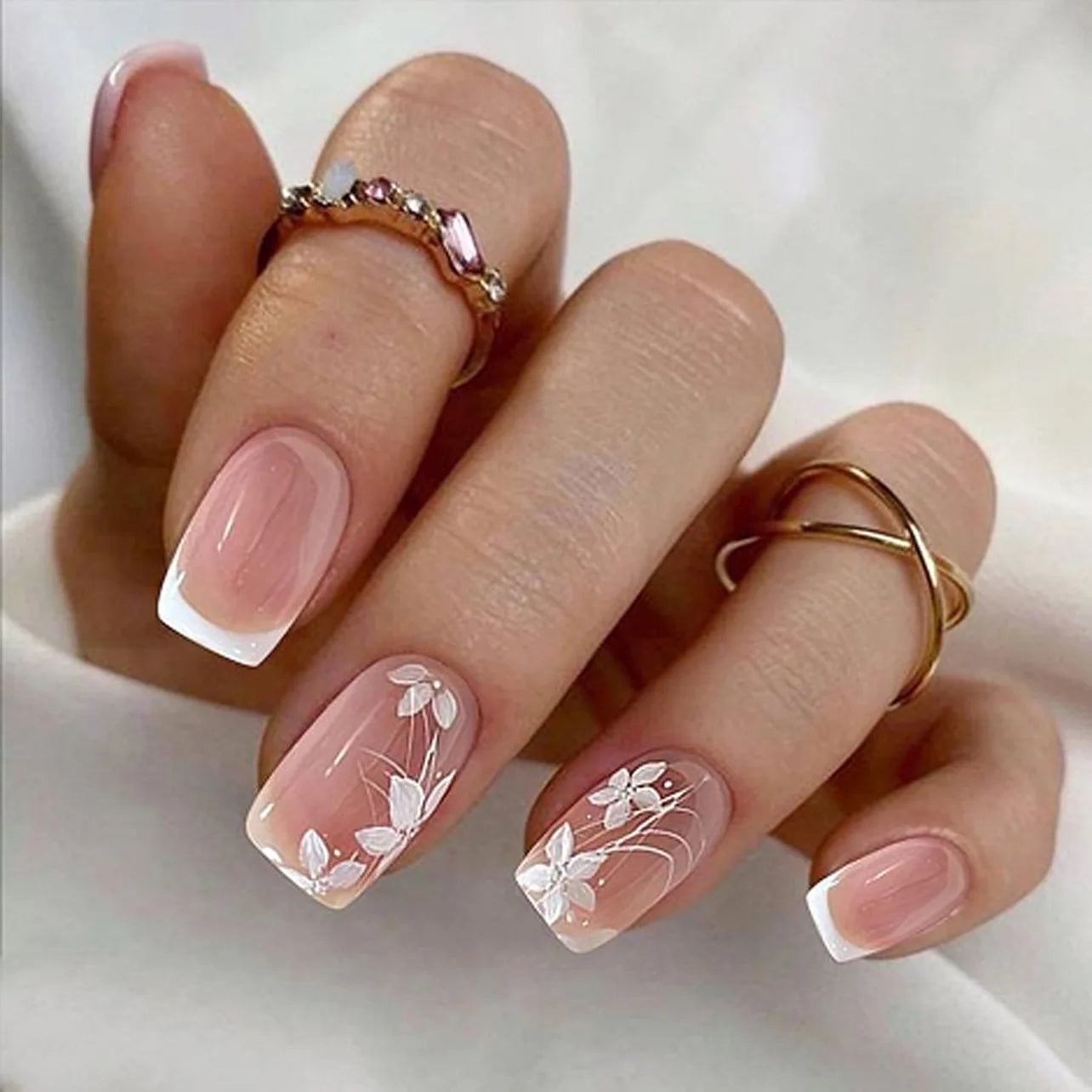 24Pcs Short Pink Fake Nail with Flowers Gold Foil Design Square French Ballet False Nails Wearable Finished Press on Nails Tools