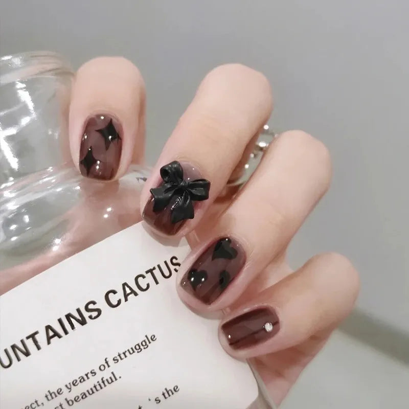 Y2K Black White Star Artificial Fake Nails Full Cover Short False Nail Removable Press on Nails for Women DIY Manicure 24Pcs