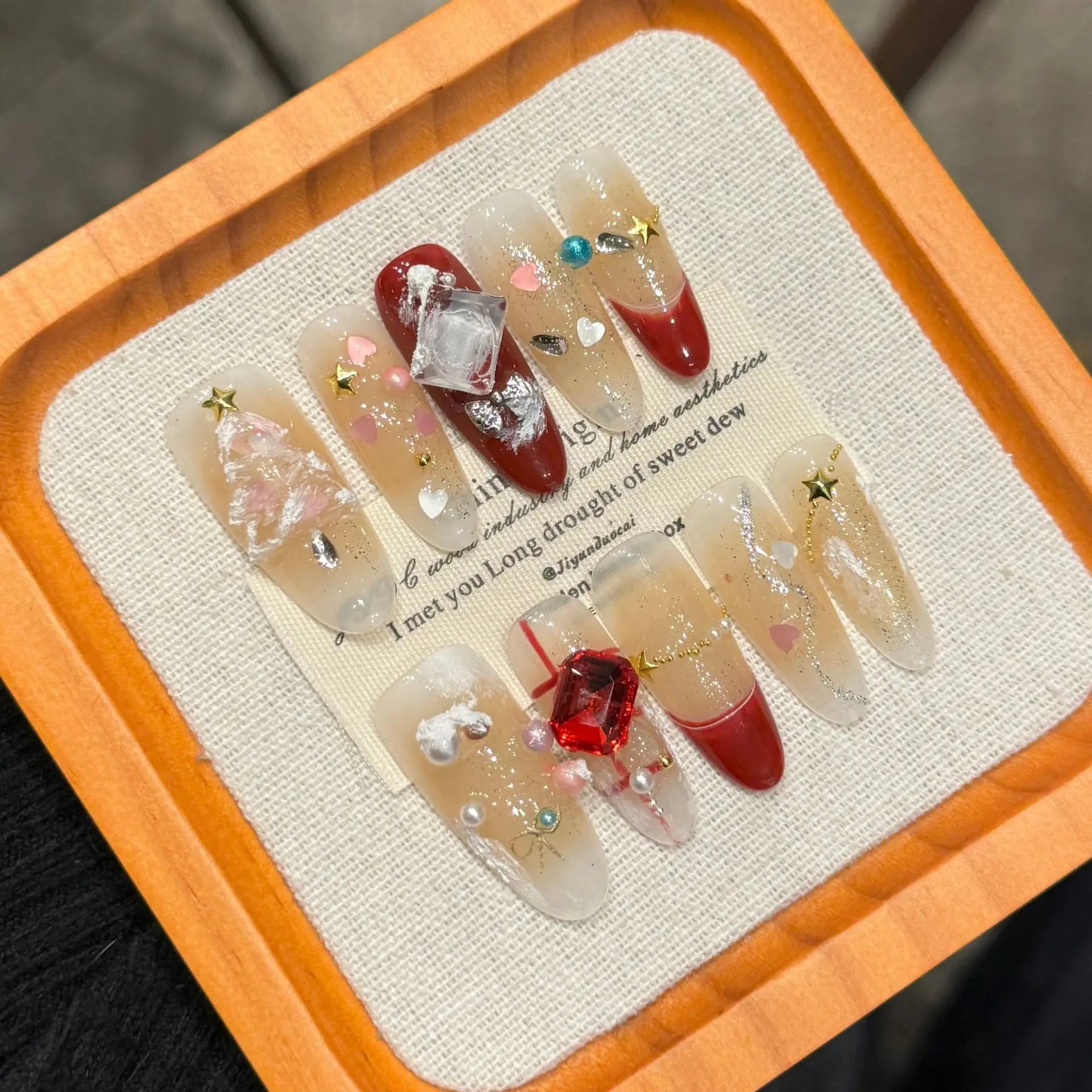 10Pcs Shimmery Christmas Stiletto Almond Handmade False Nails Winter Snowflake Nail Art Red French Full Cover Press on Nail Tips