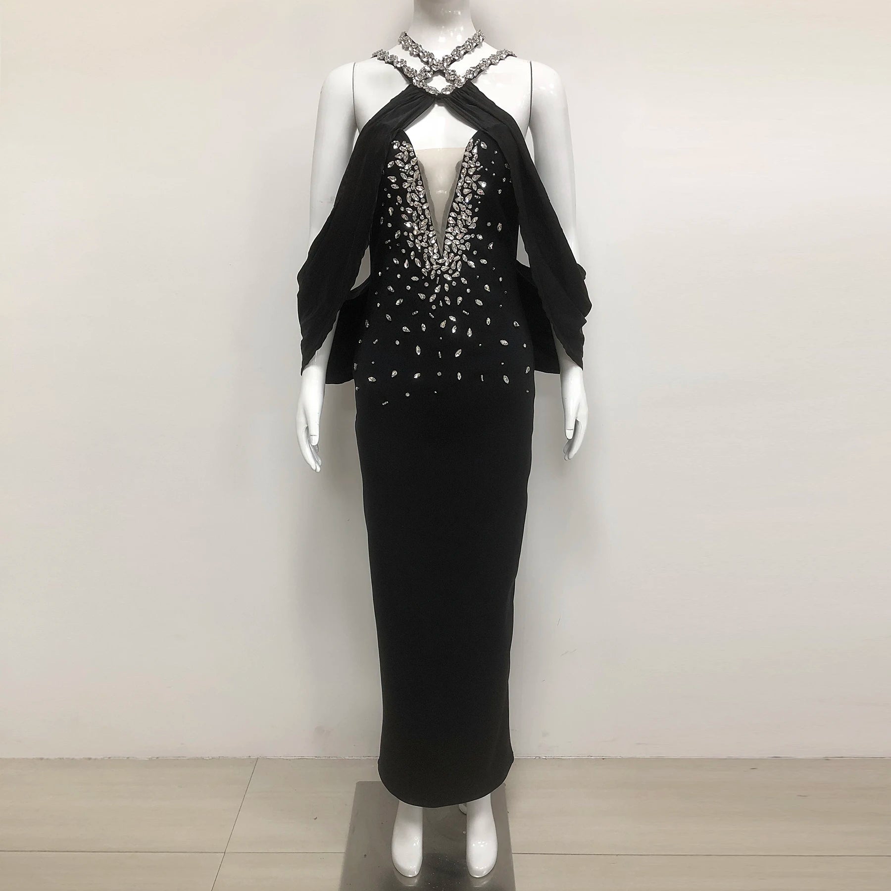 New Women Celebrity Sexy Key Hole Beading Diamonds Pink Maxi Long Bodycon Bandage Dress 2025 Elegant Evening Club Party Dress