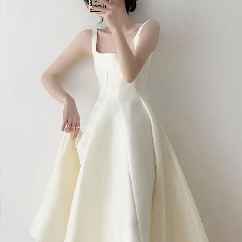 Newest A Line Wedding Dresses Sexy Fashion Square Collar Spaghetti Straps Eveing Dress Satin Simple Vestidos De Novia