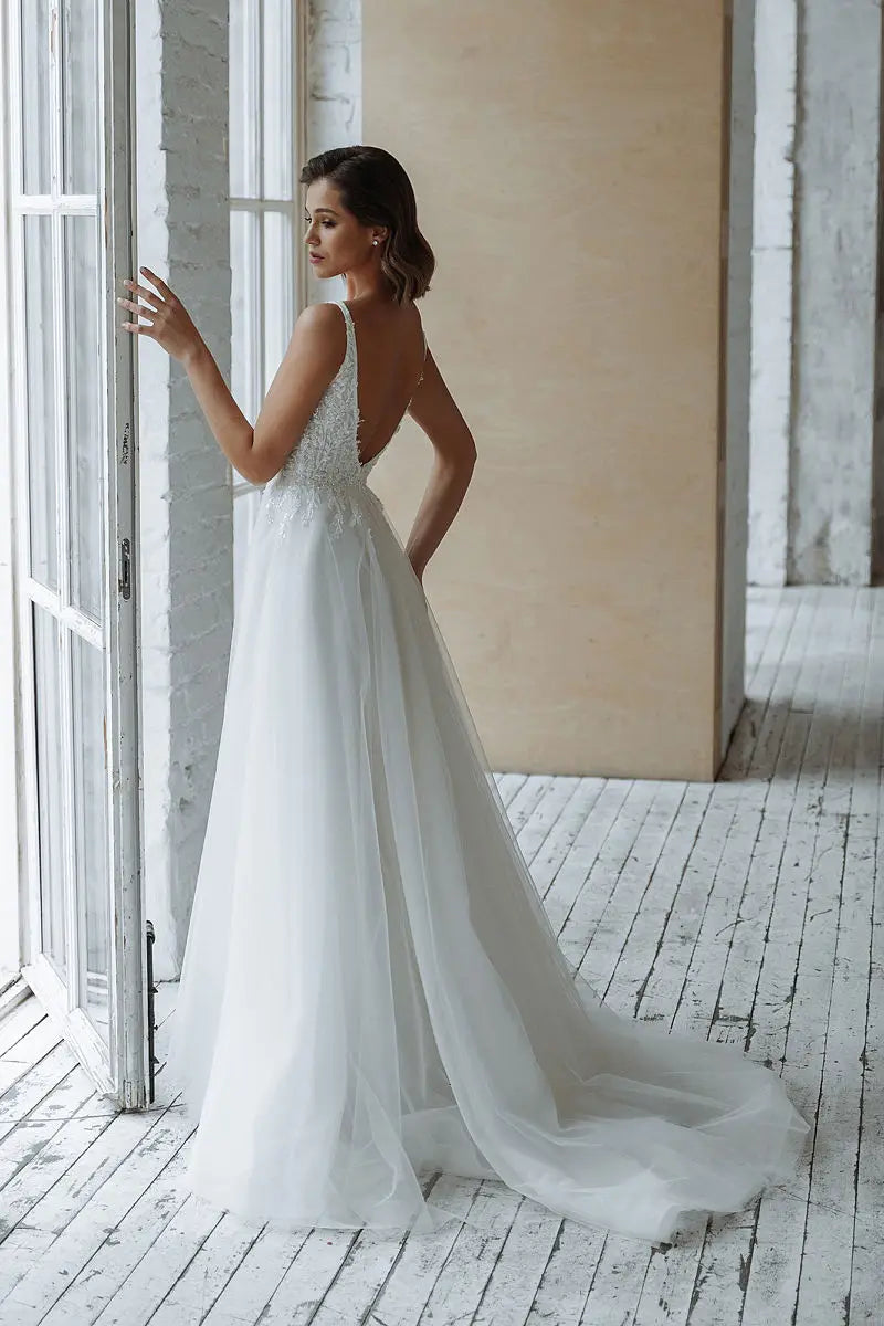 Charming A-Line Wedding Dress For Women Backless Lace Applqiues Bridal Gowns Customize To Measures Chamring Robe De Mariee