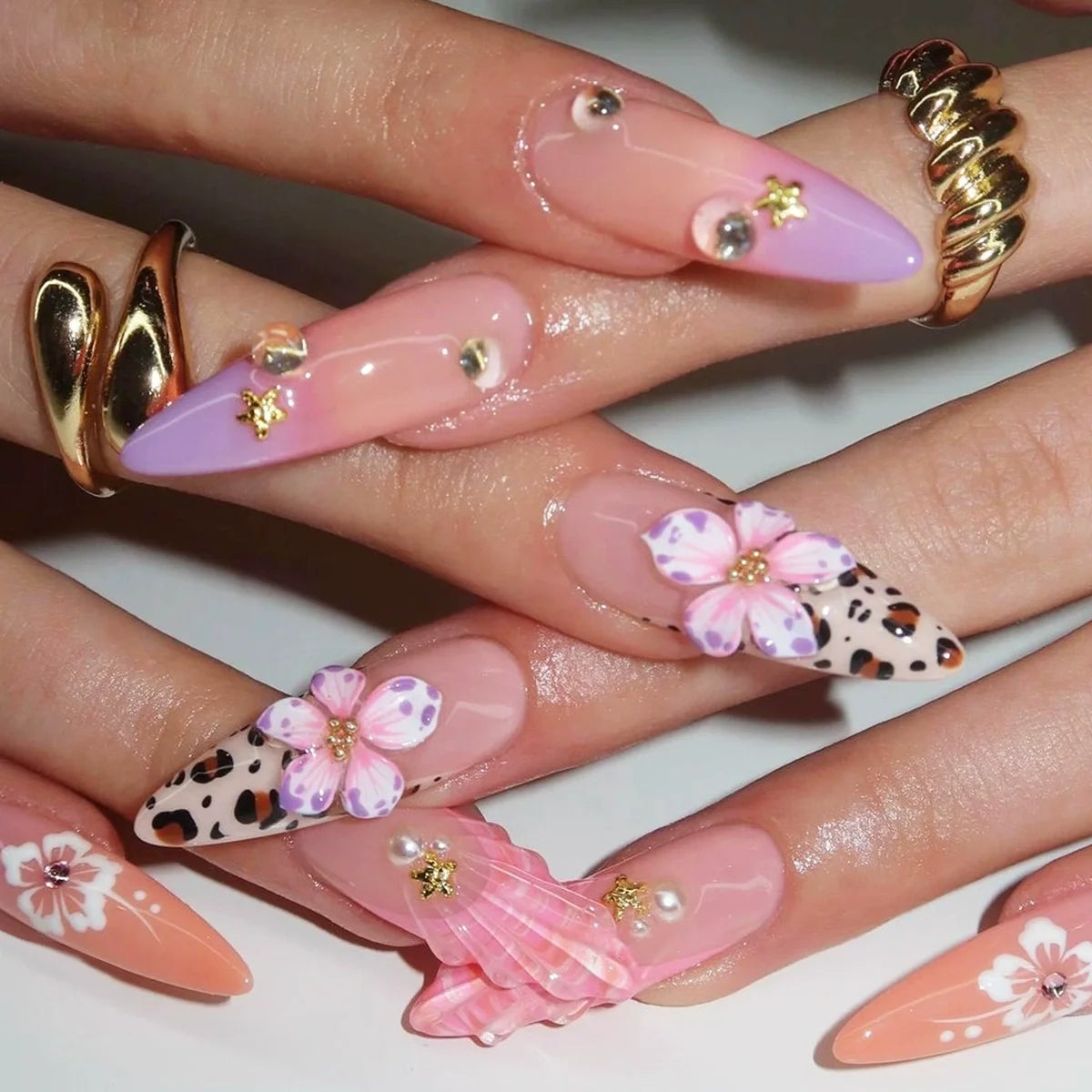 24Pcs Simple Press on Nails Full Cover Little Broken Diamonds Leopard French False Nails Stickers Blush Flowers Almond Manicure