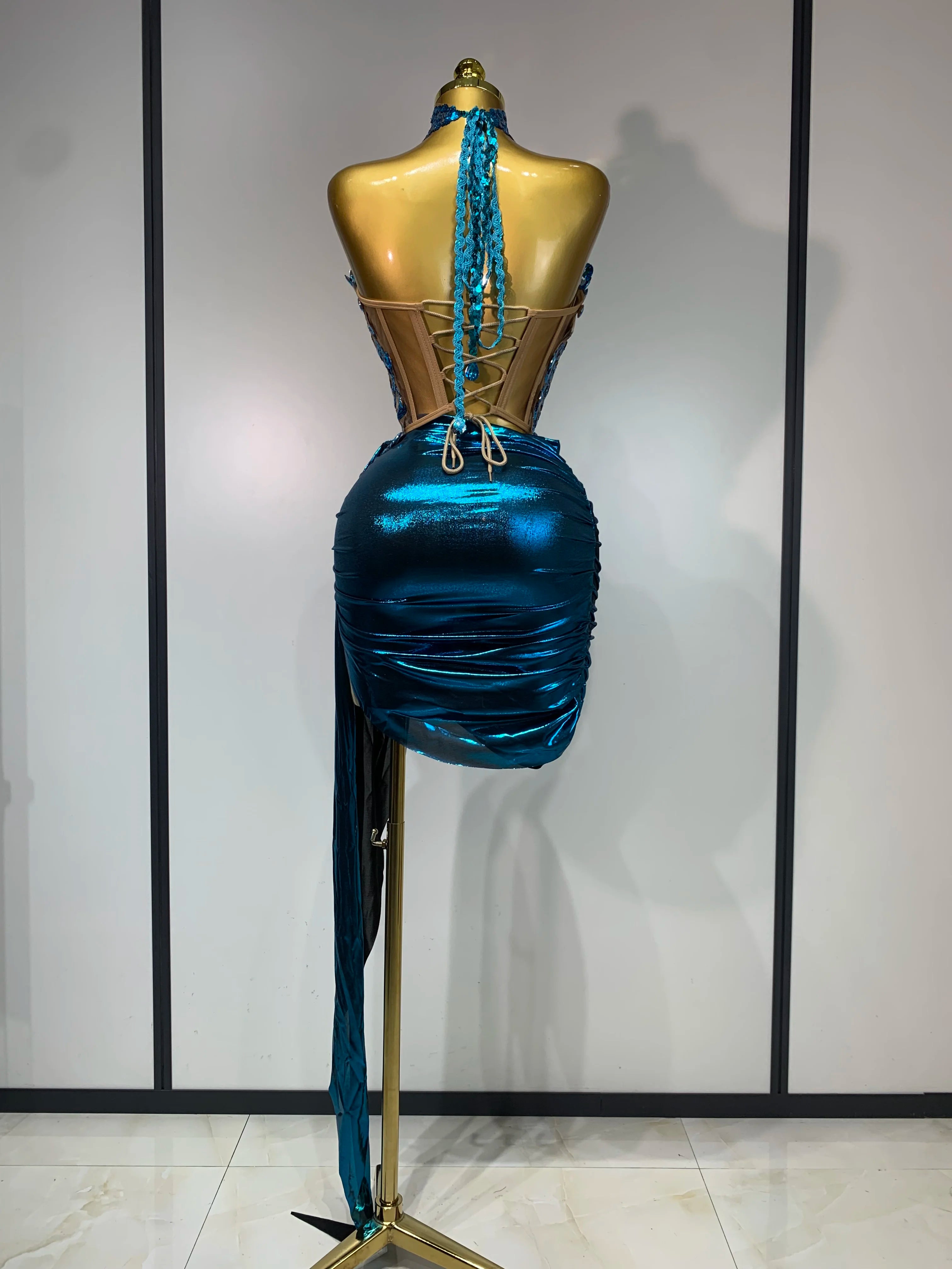 Luxury Rhinestone Sequined Backless Sexy Top Skirt Set Celebrate Evening Party Prom Gowns 2025 Nightclub Singer Stage Outfit