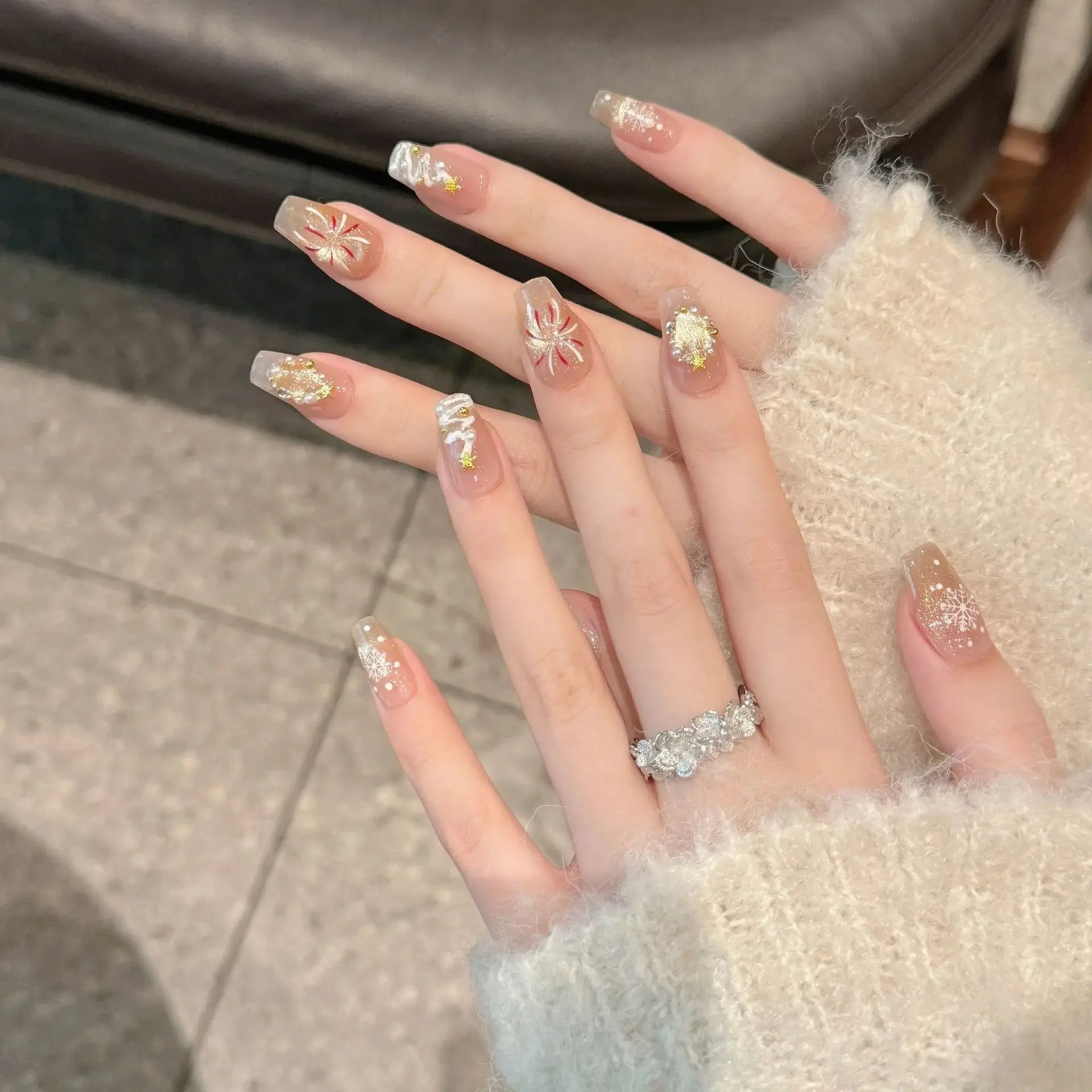 10Pcs Mid-length Christmas French Handmade Fake Nails with Cute Bowknot Winter Snowflake Nail Art Red Press on Acrylic Nail Tips