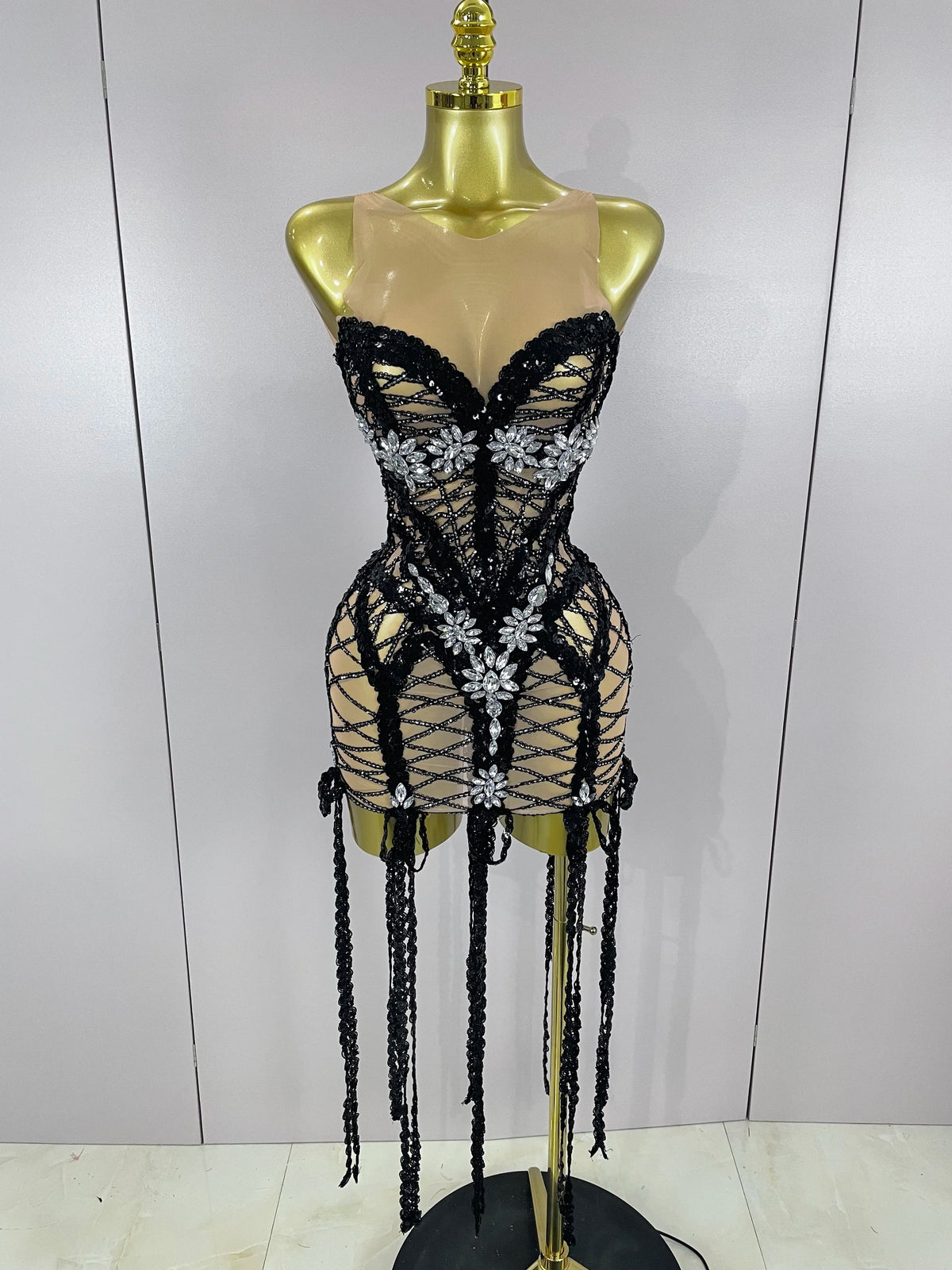 2025 Sparkle Sequins Embroider Diamonds Sleeveless Long Tassel Mini Dress Women Celebrate Evening Birthday Dress Stage Costume