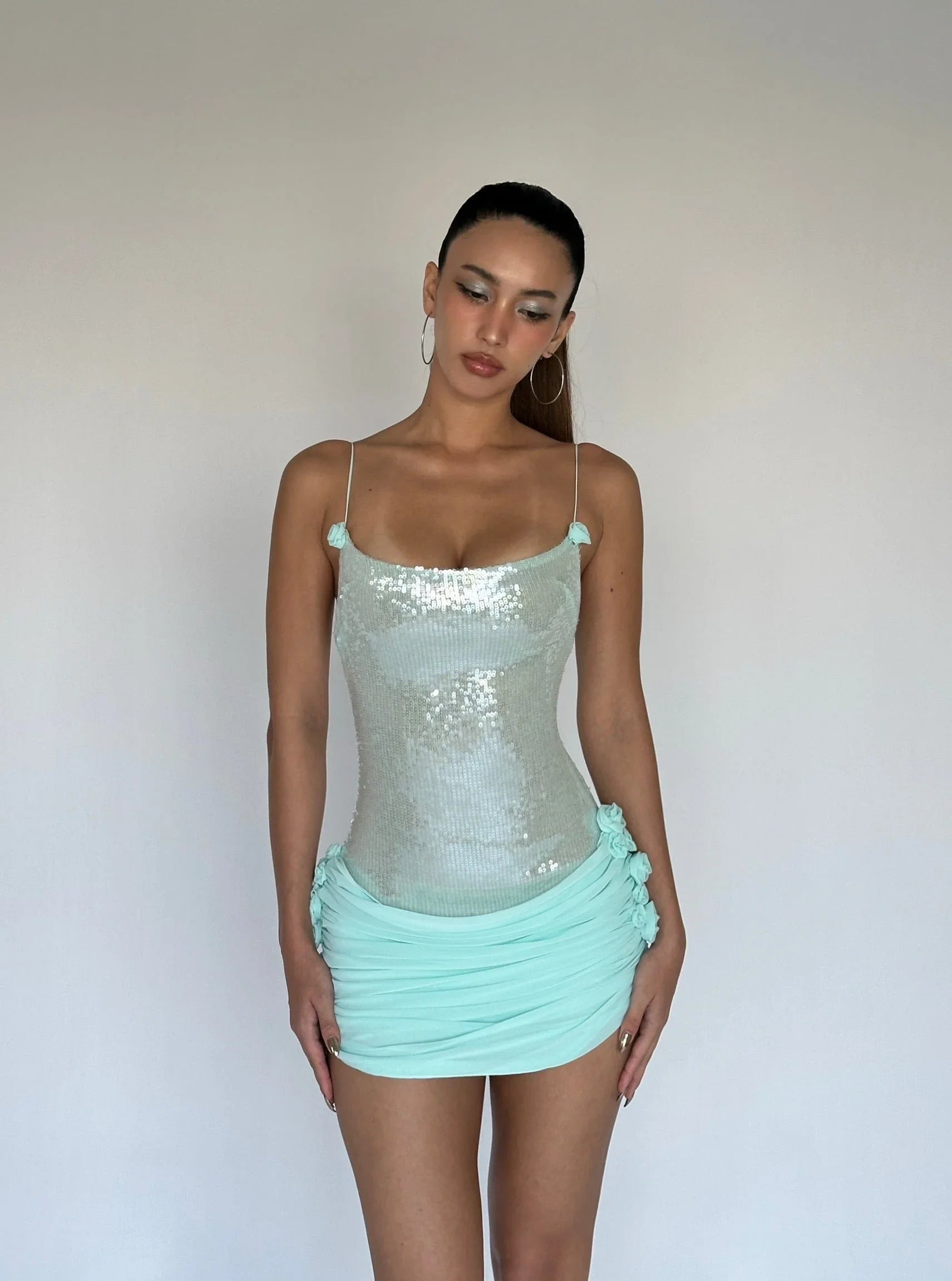 Shinning Sequins Women Sexy Strap Big O-Neck Bodycon Mini Dress Florals Celebrate Birthday Nightclub Party Outfit Whoesale