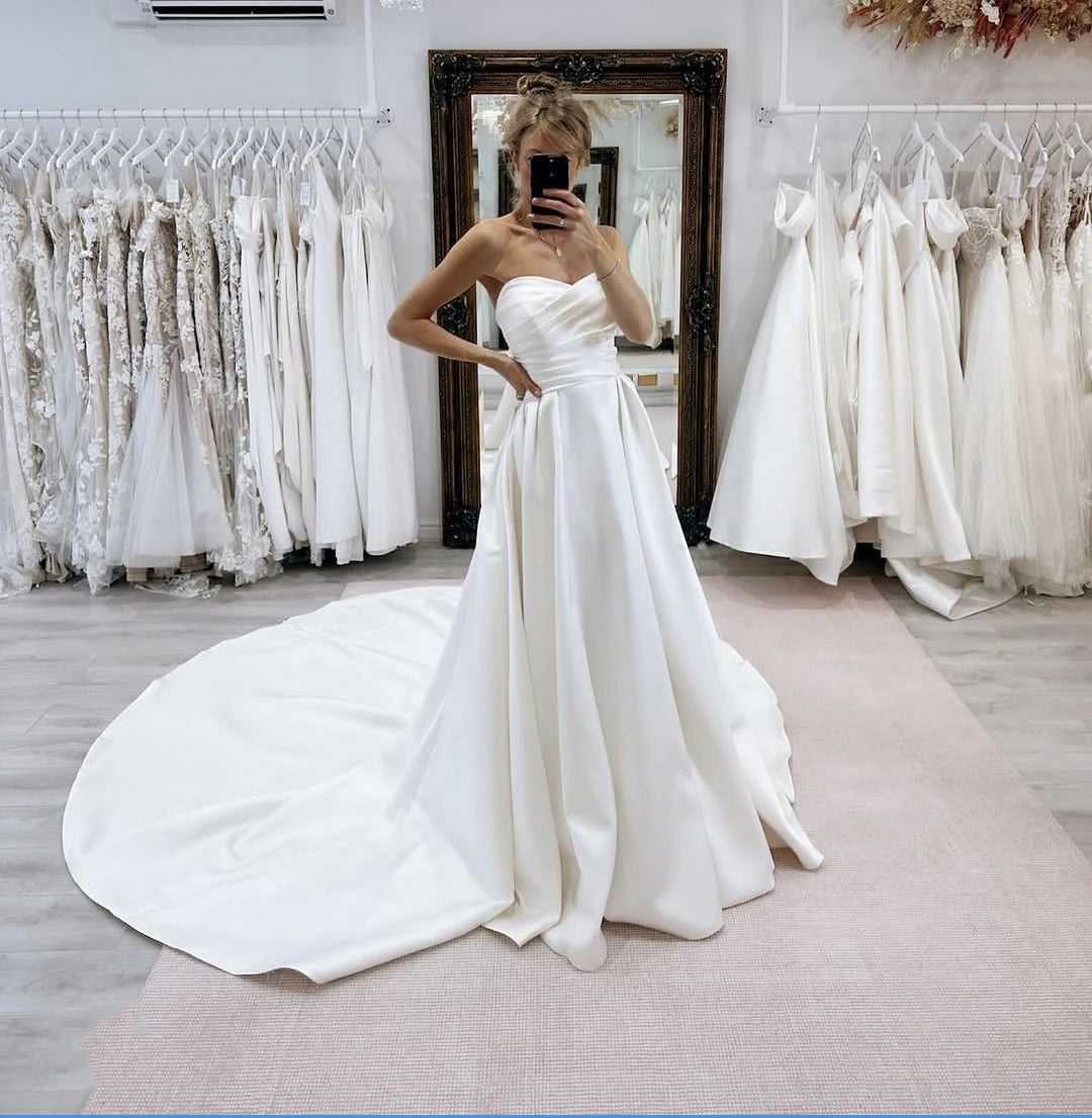 Stunning Wedding Dress Satin Soft Corst Back Sweetheart Pleat Long Tail Customize To Measures For Women Bridal Gowns Charming