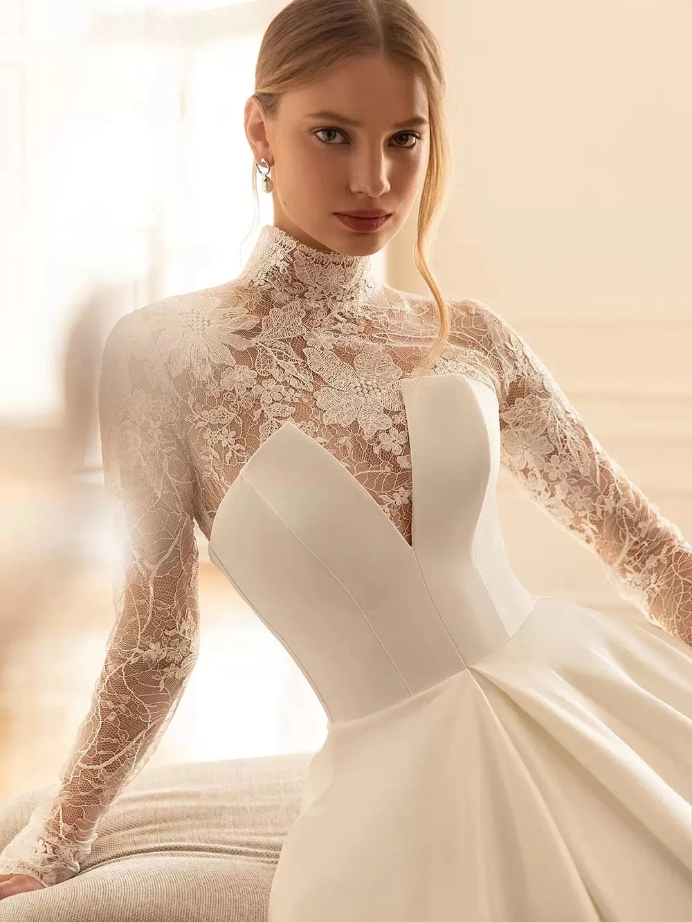 Modest High Collar Long Sleeve Wedding Dress Classic Lace Appliques Bride Robe Elegant Satin Long Bridal Gown Robe De Mariée