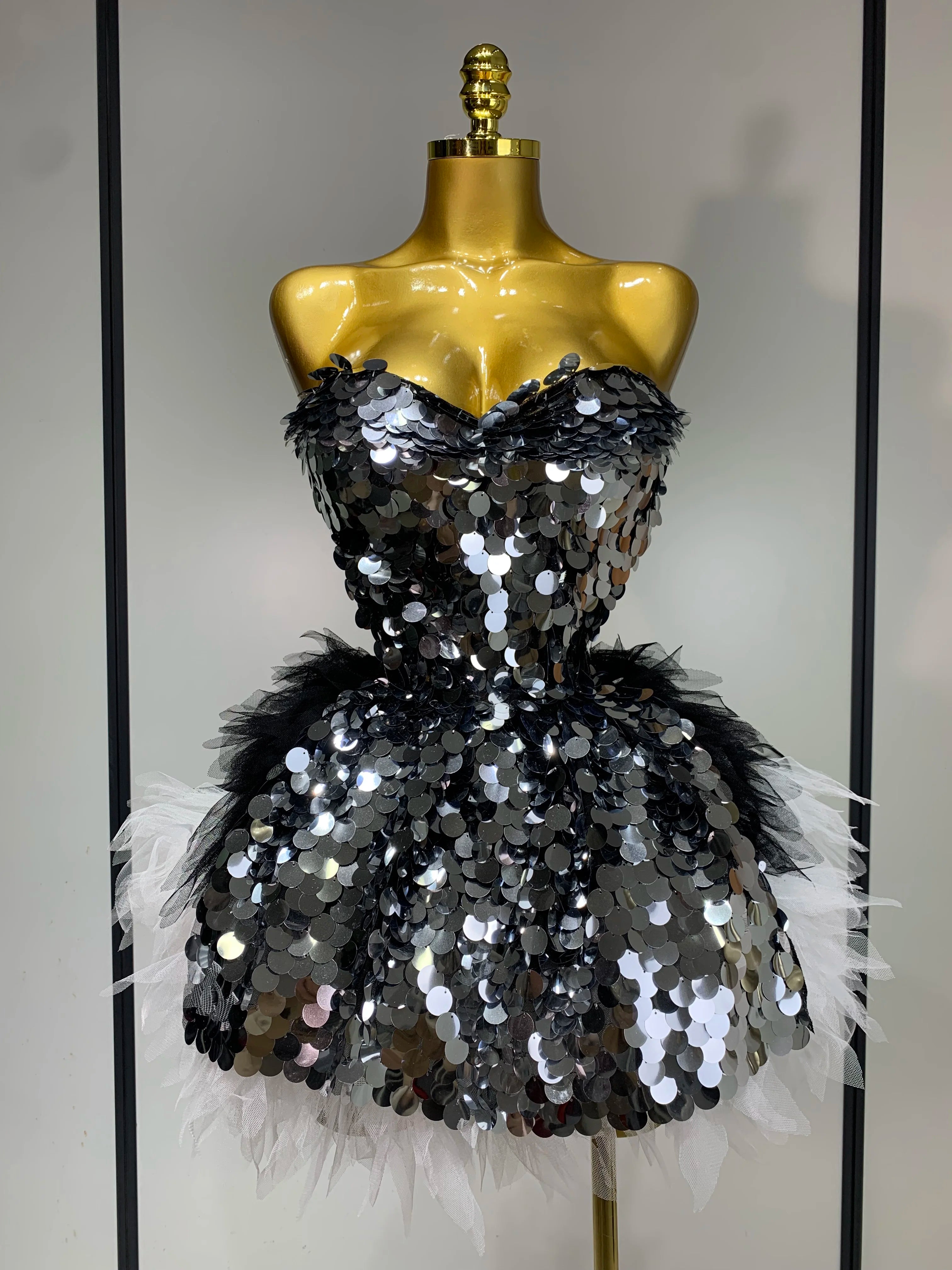 Sparkly Sequins Ruffles Two Pieces Set Sexy Backless Top Skirt Set Nightclub Performance Dance Dress Singer Stage Outfit