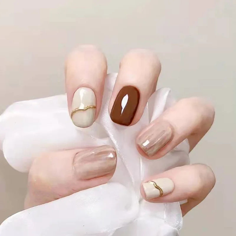 24Pcs Minimalist Short Square False Nail Solid White Color Press on Nails Wearable Reusable Fake Nails Tips for Women Girls 2025