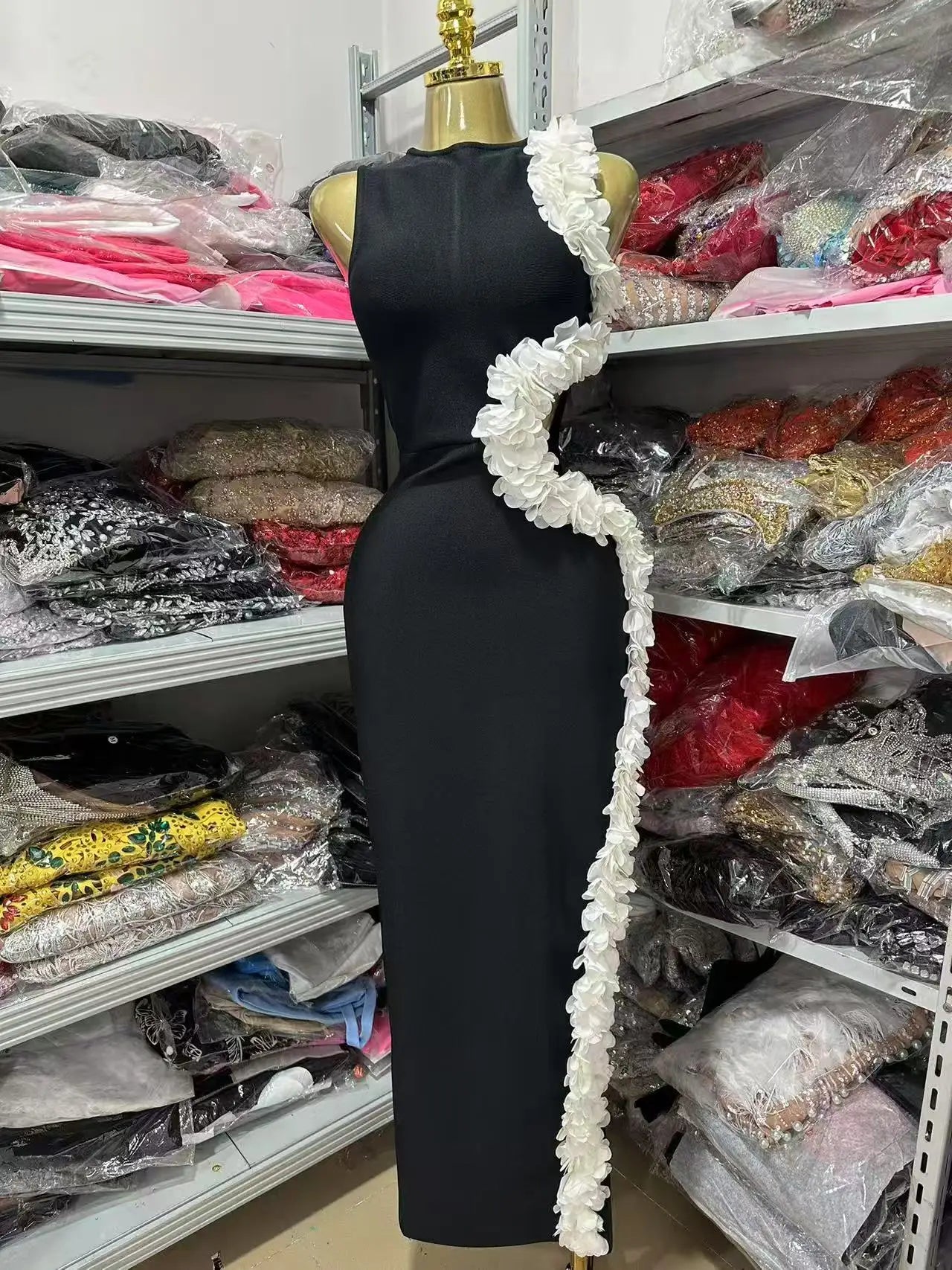 2025 New Women Sleeveless Sexy Side Hollow Out Florals Bodycon Long Bandage Dress Celebrate Fashion Evening Party Cocktail Wear