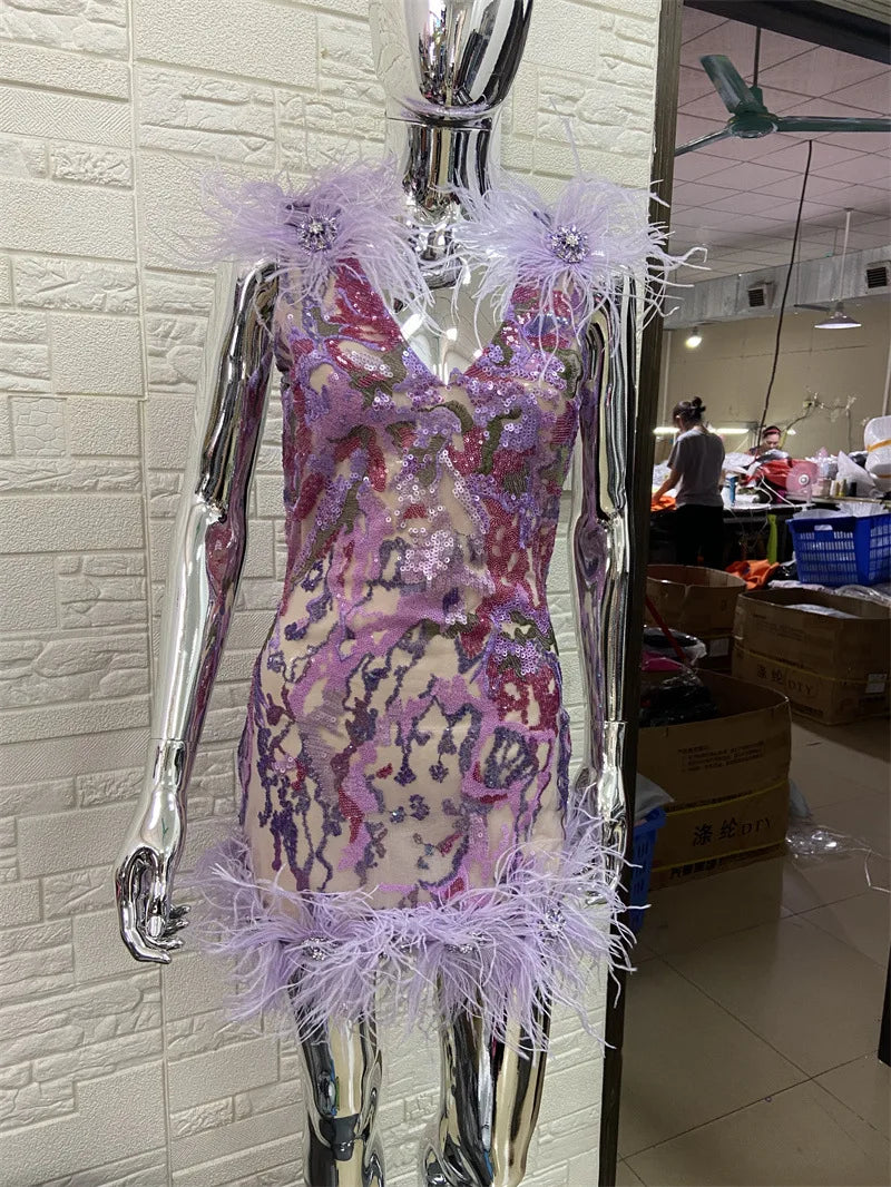 2024 New Fashion Women Sleeveless Sexy V-Neck Shinning Sequins Feathers Bodycon Mini Dress Elegant Evening Party Dress Outfit