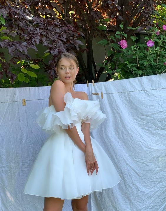 Magic Awn Short Boho Wedding Dresses Off The Shoulder Tiered Ruffles Puffy Mini Wedding Party Gowns For Bride Robes De Mariage