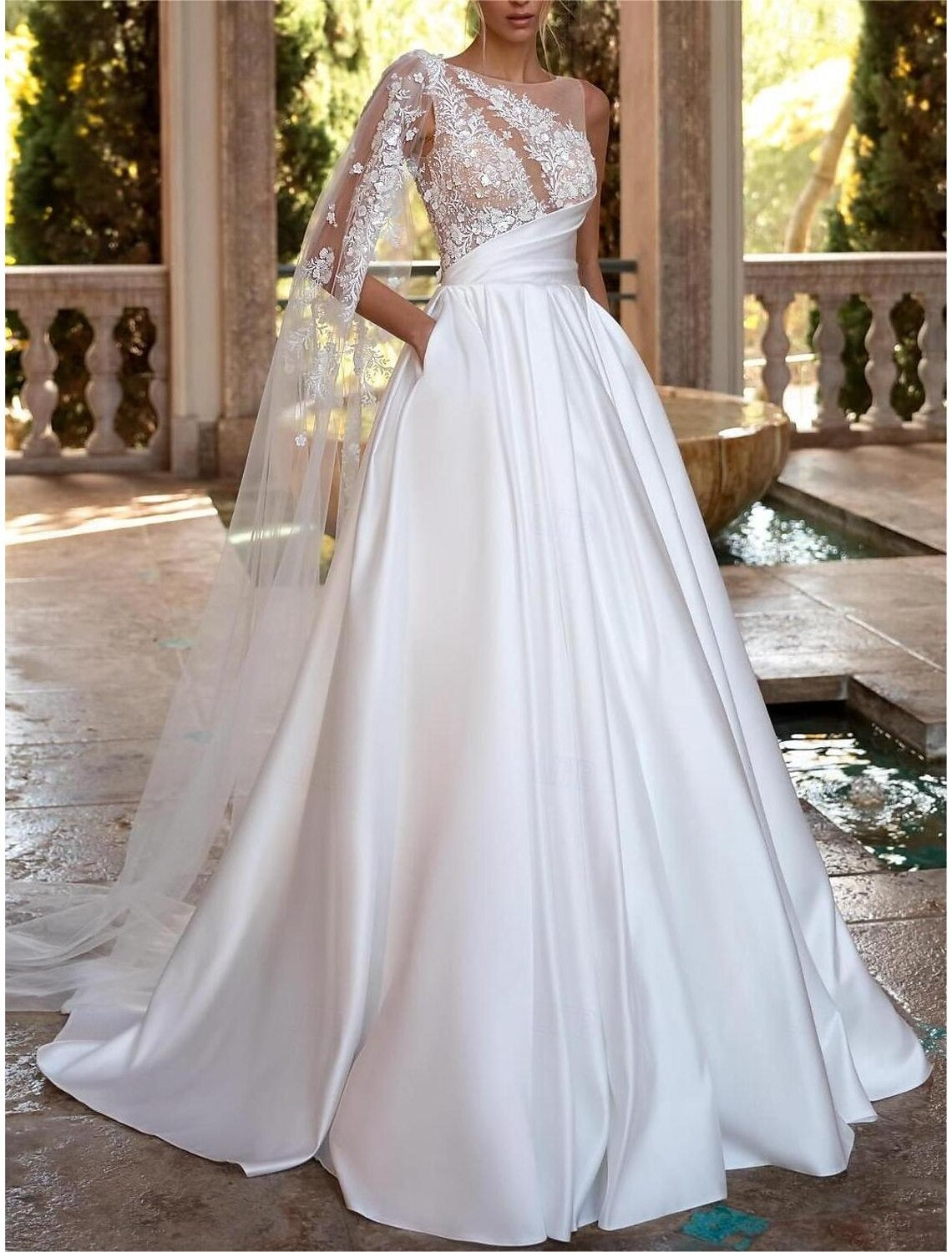 Exquisite Off Shoulder Beach A-Line Fluffy Wedding Dresses Sexy Backless Lace Backless Sweep Train Bridal Gowns