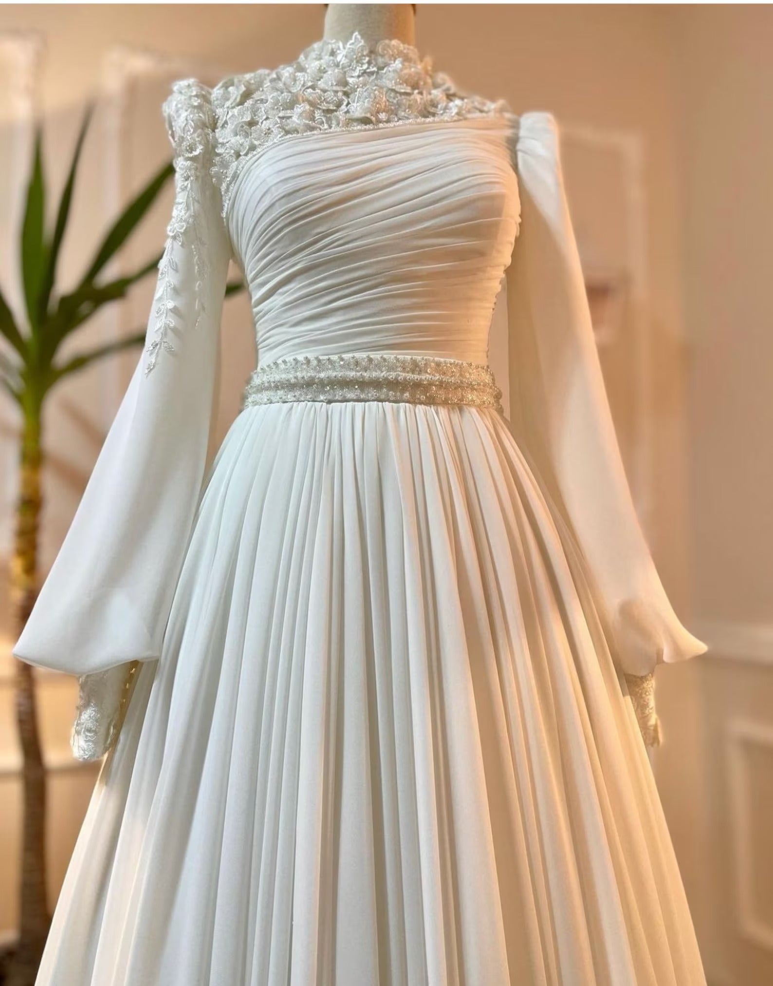 Vestidos De novia musulmanes De Dubái para novia, pliegues De gasa, apliques con cuentas, vestidos De novia De boda árabes, bata De boda De manga larga