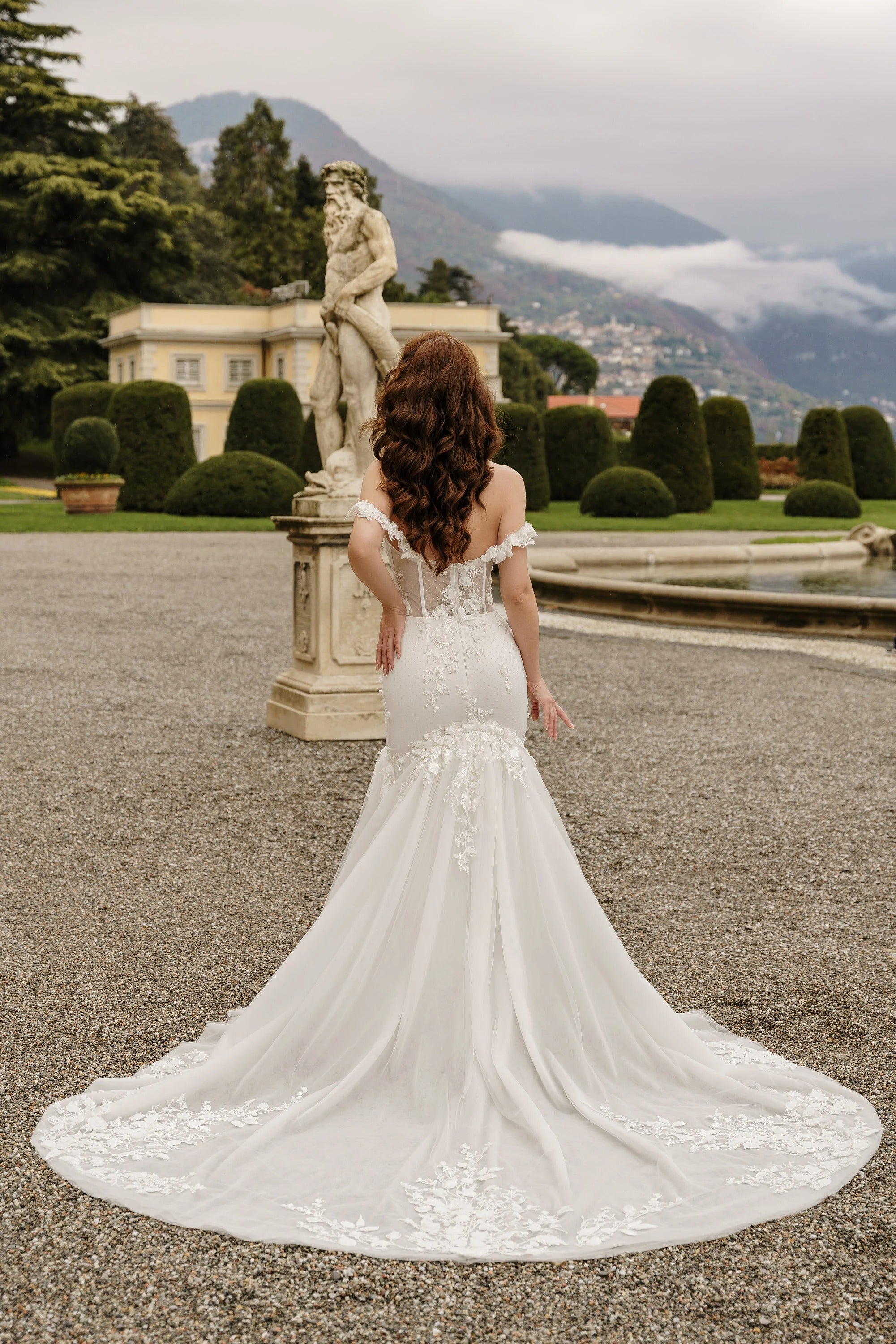 Abiti da sposa a tromba per spose da appliques a spalla perle a pieghe di perle Vestitido de Casmento