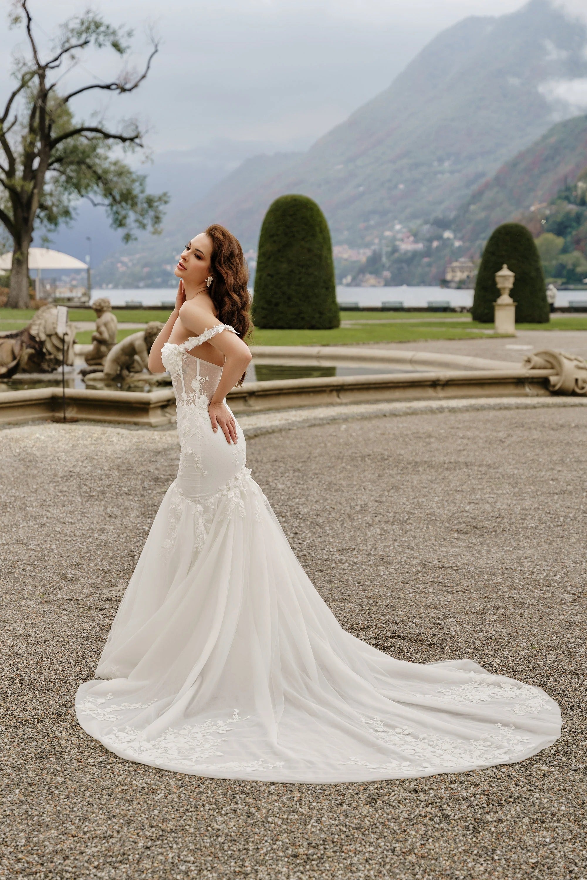 Abiti da sposa a tromba per spose da appliques a spalla perle a pieghe di perle Vestitido de Casmento