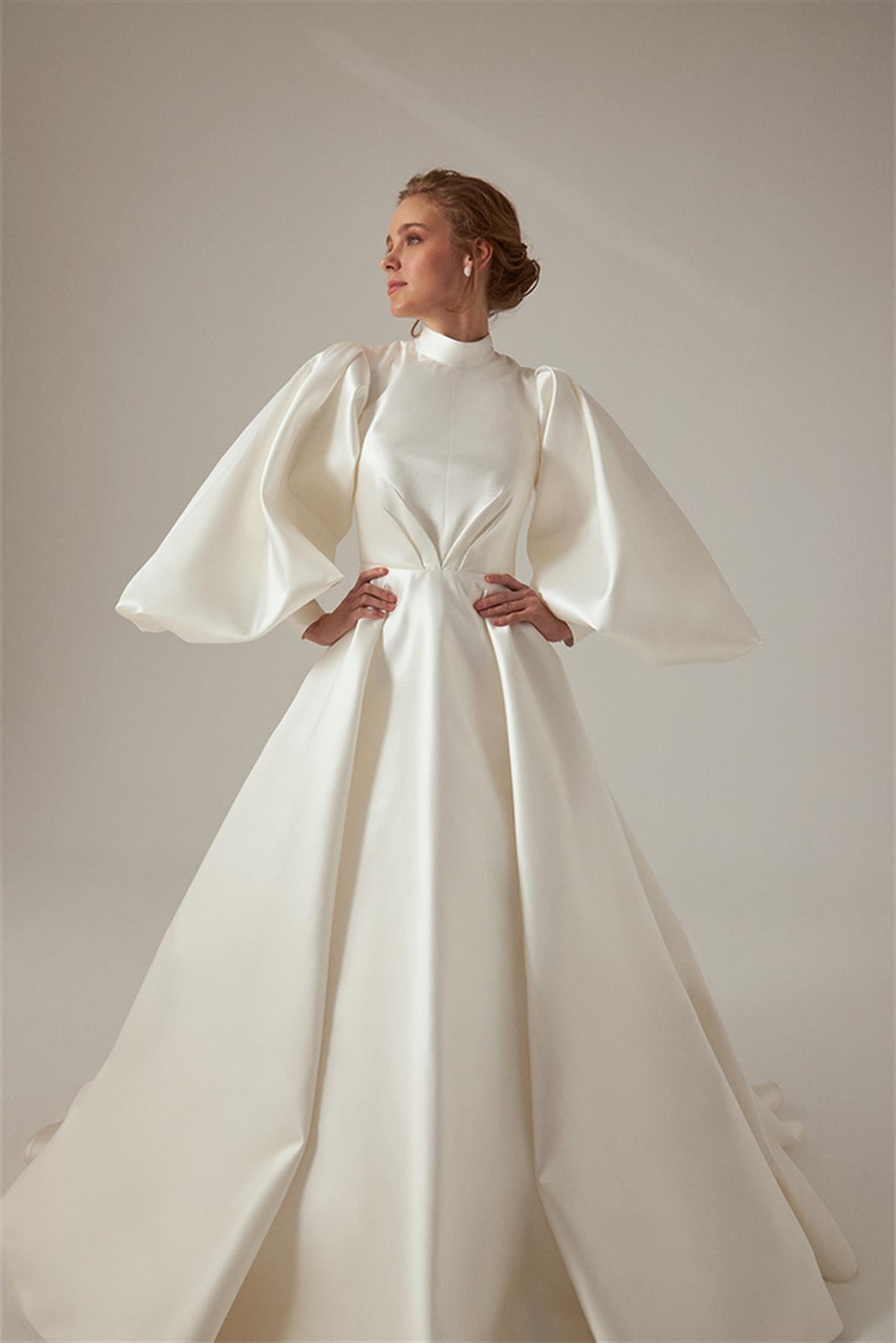 Robe de mariée trapèze ivoire, col haut, manches bouffantes pliables, drapée en Satin plissée, longueur au sol, musulmane