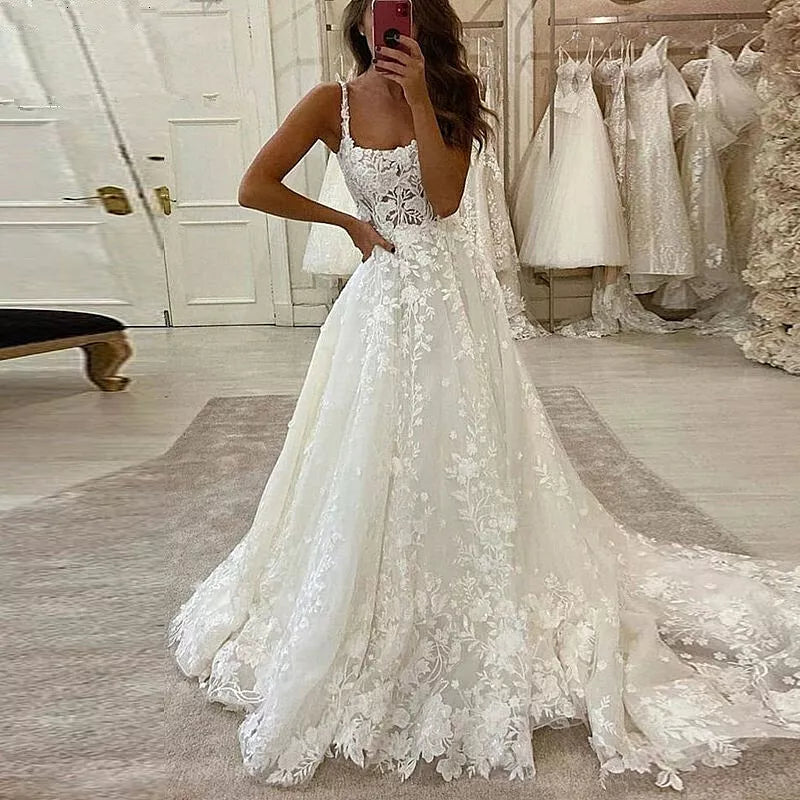 Princess Wedding Dresses Lace Appliques Beach Bridal Gowns Boat Neck Spaghetti Straps Boho Country Wedding Gown Open Back