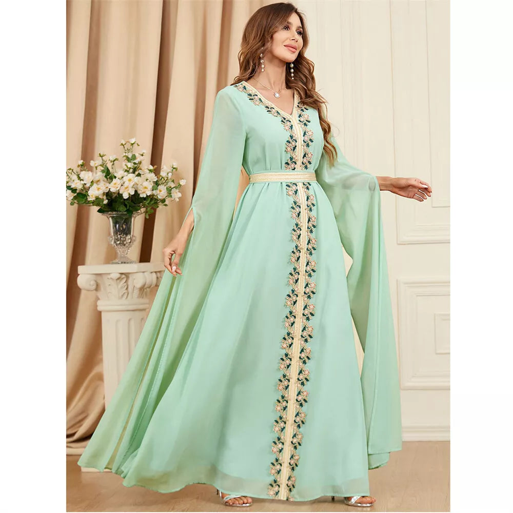 Moslimjurk 2023 DUBAI CAFTAN Women Fundamentele massieve kanten tape Super volle mouwen V-hals Sashes Marokkaanse islam Abaya