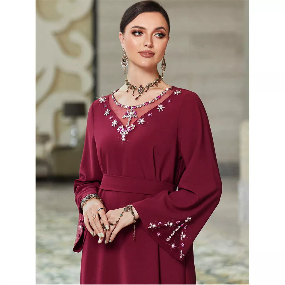 Reine Handarbeit Strass rote langes Kleid für muslimische Frauen Chic Hollow -out Full Sleeve Gürness Dubai Marokkanische Robe