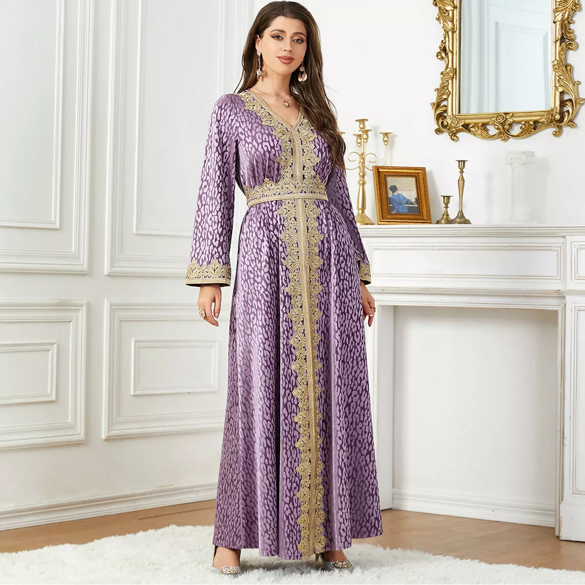 Robe de soirée en velours violet, garniture à bande ondulée, automne hiver, koweïtien, saoudien, dubaï, col en v, ceinture, robe musulmane du Ramadan