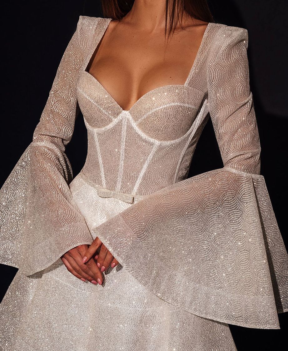 Donnette corte per glitter maniche a flare abiti a cuore midi sposa si veste a una linea convulsi per abiti da sposa con un abito da sposa