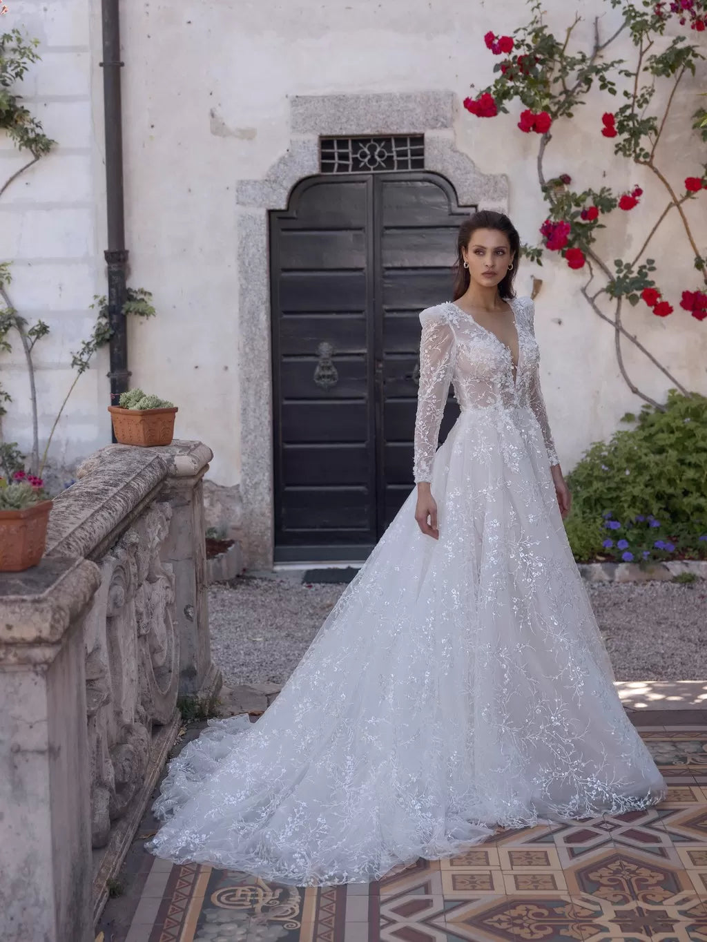 SAROULU-vestido de novia con apliques brillantes, manga larga, cuello en V profundo, línea A, ilusión, espalda abierta 