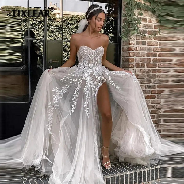Simple Sexy Beach Wedding Dresses For Bride Elegant Lace Boho Wedding Gowns Strapless Sleeveless High Split Bridal Gown