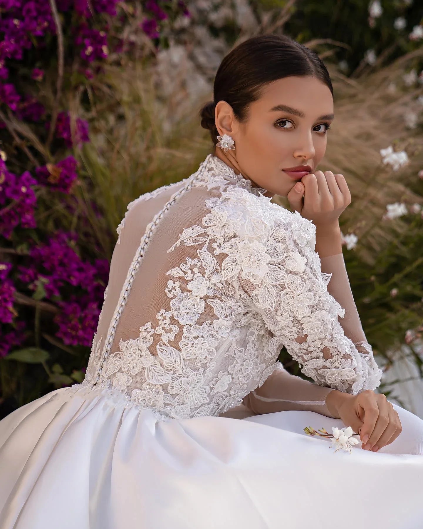 Magnifique robe De mariée en dentelle pour femmes, avec des Appliques élégantes, Style Simple, manches longues 