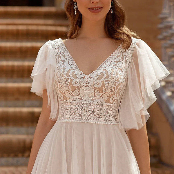PERFECT V-neck A-Line Romantic Wedding Dress For Woman Lace Tulle Illusion Short Sleeves with Sweep Train Backless Bridal Gowns