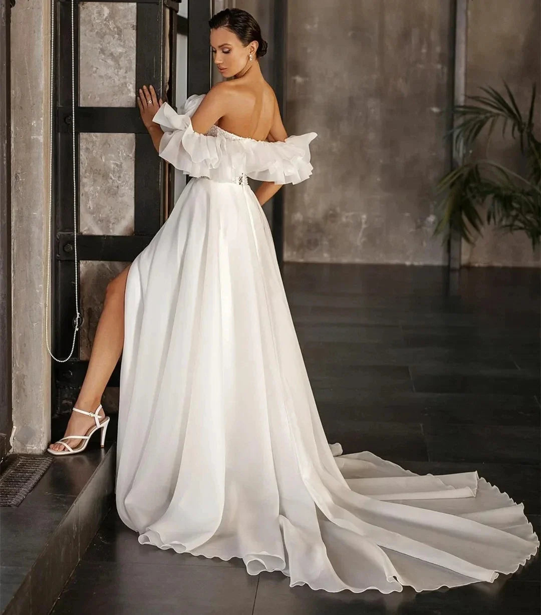 Exquisite Wedding Dresses A-Line Boat Neck Bridal Gowns Ruched Satin Robes For Formal Party High Split Vestidos De Novia