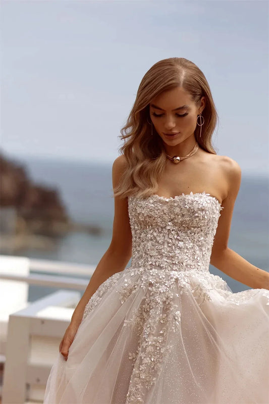 Elegant Wedding Dresses A-line Exquisite Lace Applique Off Shoulder Sleeveless Fluffy Princess Style Bridal Gown Custom Made