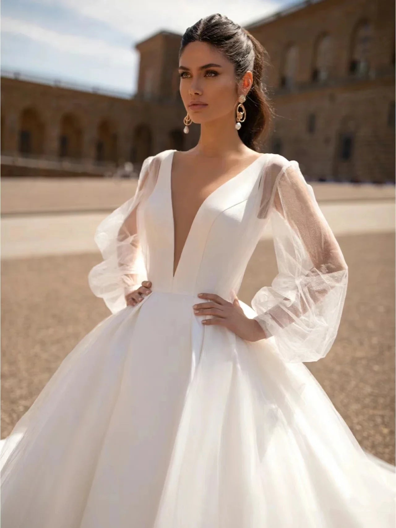 Classic Gorgeous Wedding Dresses V-Neck Backless Sexy Bridal Gowns Puff Sleeves Satin Robes Vestidos De Novia Appliques