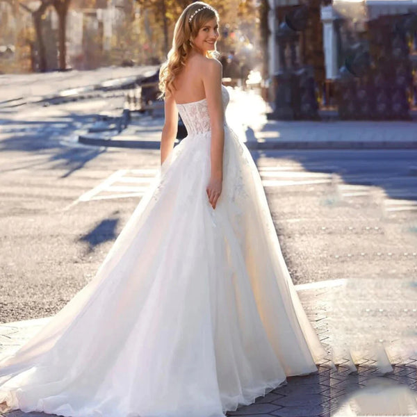 Elegant Strapless Lace Appliques Wedding Dress For Bride Sweetheart Neck Backless Tulle Bridal Gown Robe De Mariée