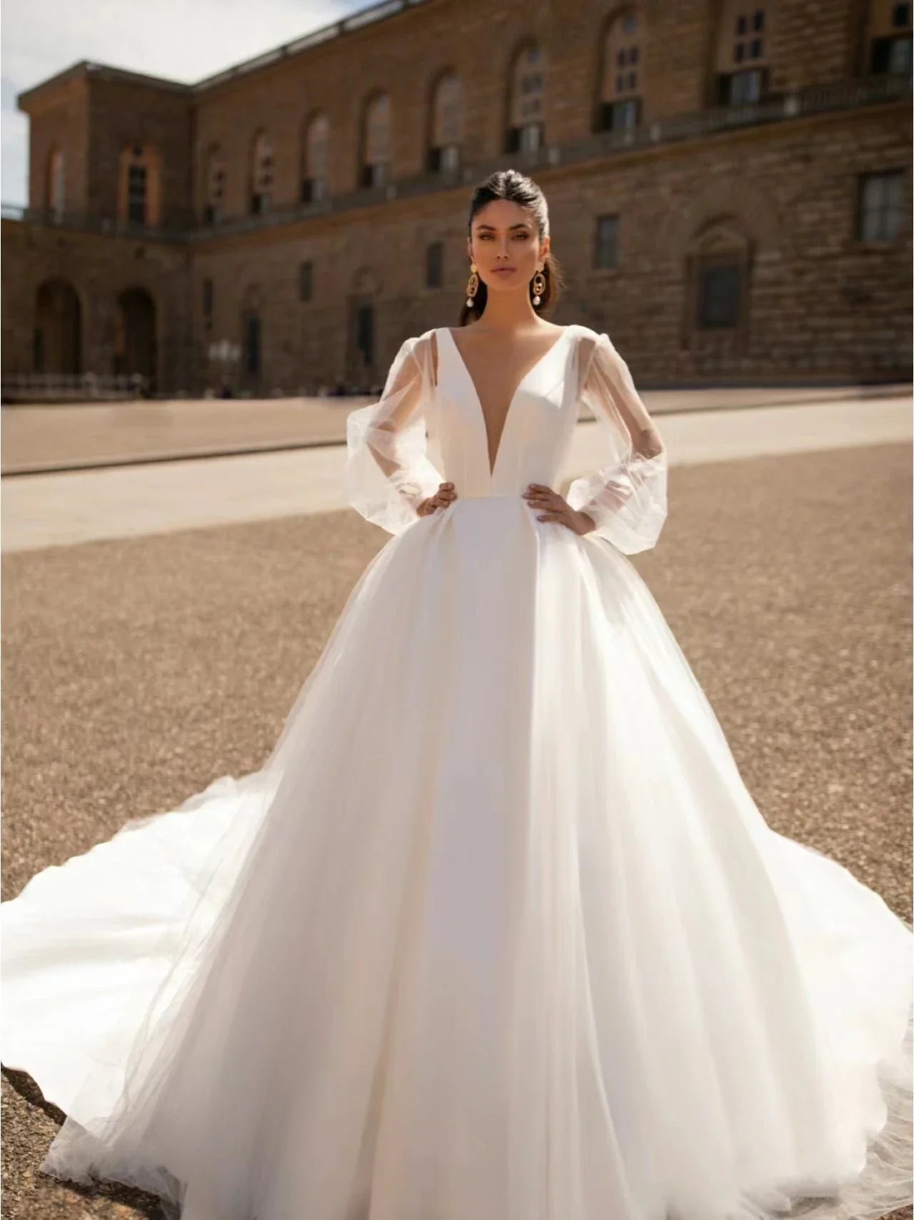 Classic Gorgeous Wedding Dresses V-Neck Backless Sexy Bridal Gowns Puff Sleeves Satin Robes Vestidos De Novia Appliques