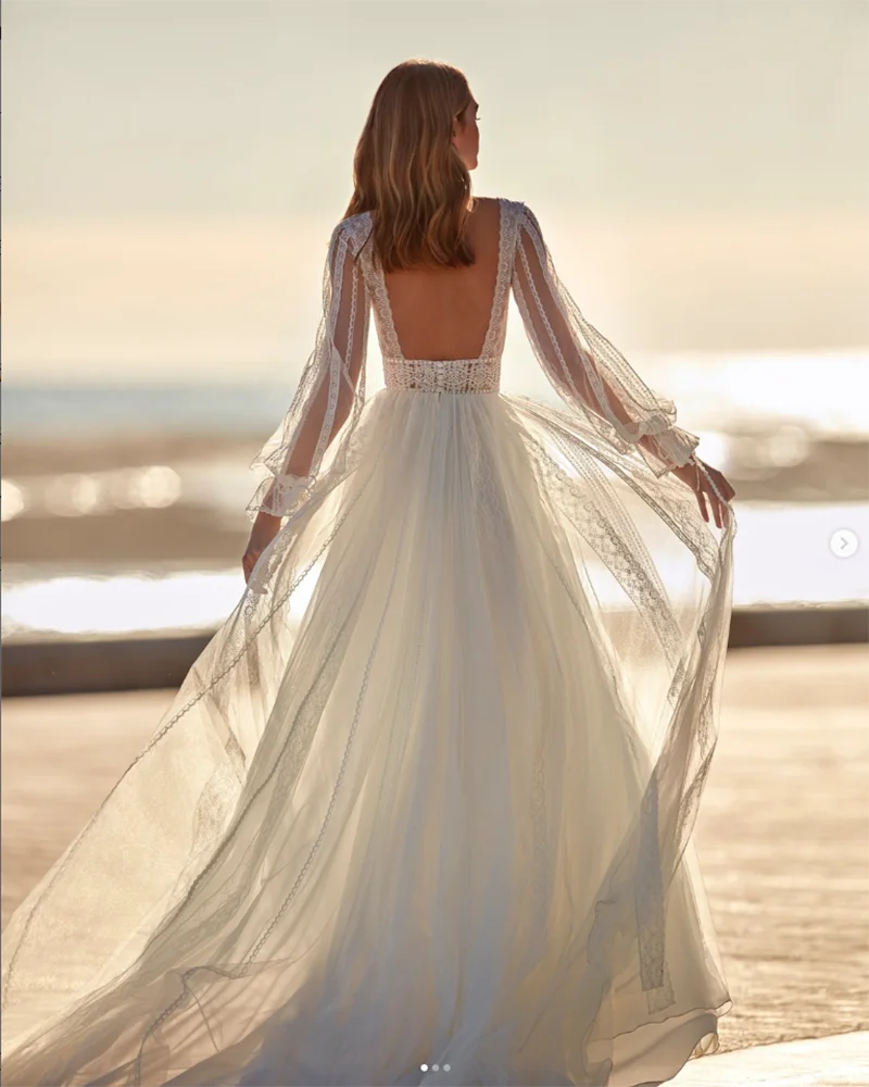 Beach Boho Lace Tulle A-line Wedding Dresses O Neck Long Sleeves Bride Dress Backless Elegant Custom Made Bridal Gown For Women